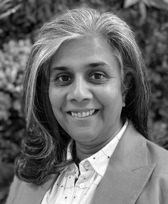 bio-sharon-mulligan-grayscale-330-400-1